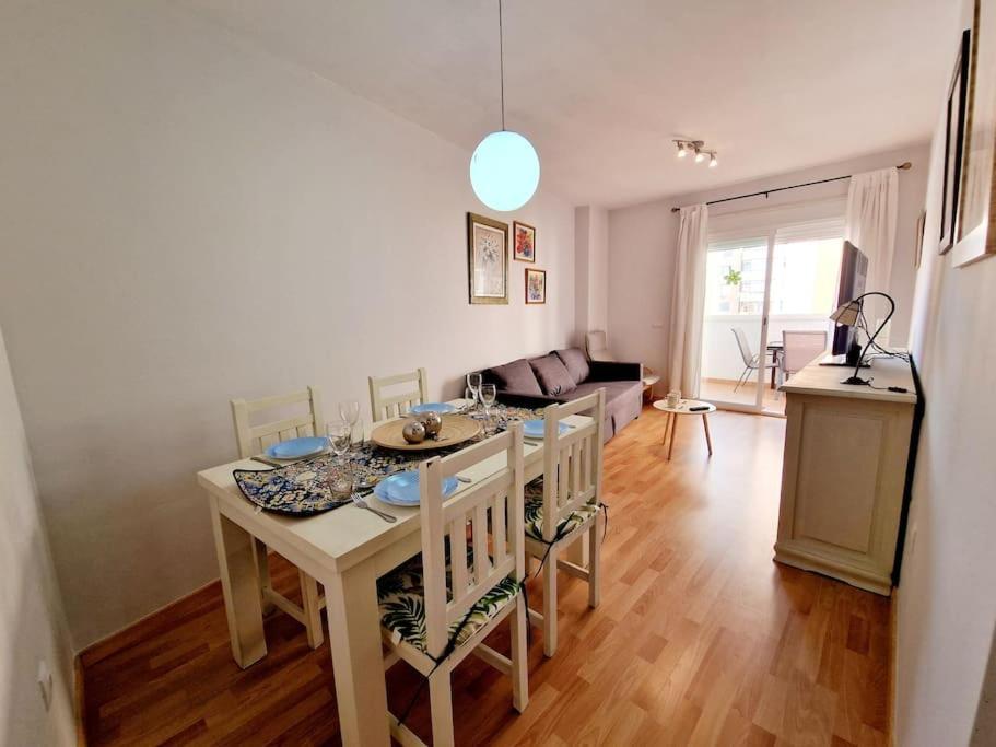 Alcantara Tower 2 Bedrooms Фуeнхирола Екстериор снимка
