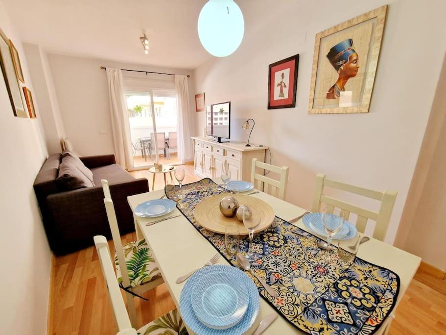 Alcantara Tower 2 Bedrooms Фуeнхирола Екстериор снимка